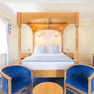 Four Poster or Family Room